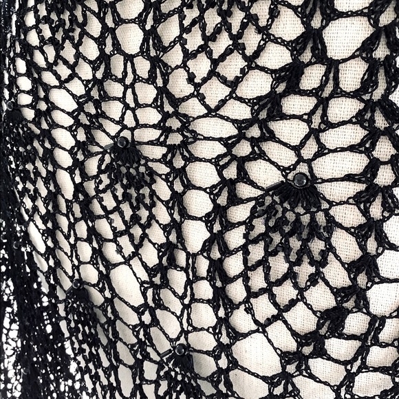 Beautiful beaded Hip/Shoulder wrap - Picture 11 of 14